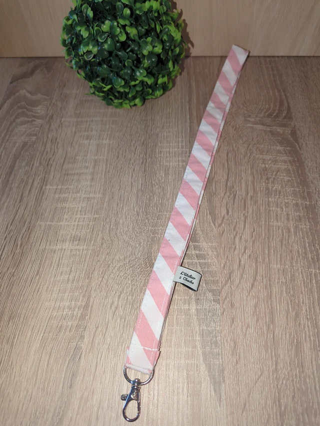 Porte clé tour de cou 7