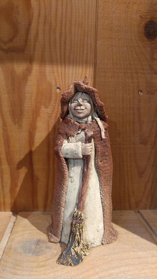 Heks met bezem/Witch with broom