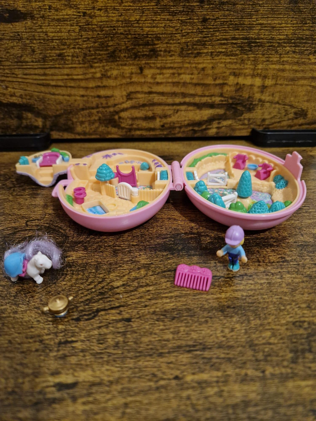 Polly Pocket Shetland Pony 