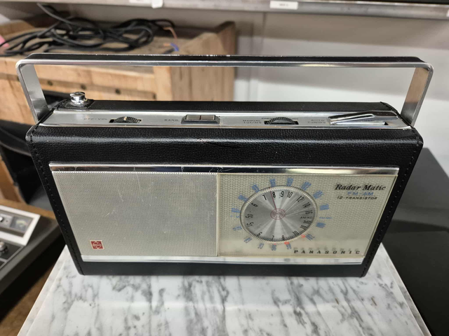 National Panasonic RF-2000
