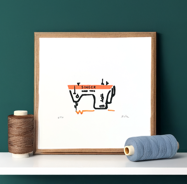 Vintage Singer Sewing Machine, Original Numbered Engraving – Perfect Gift for Sewing Lovers – Ideal Sewing Room Gift