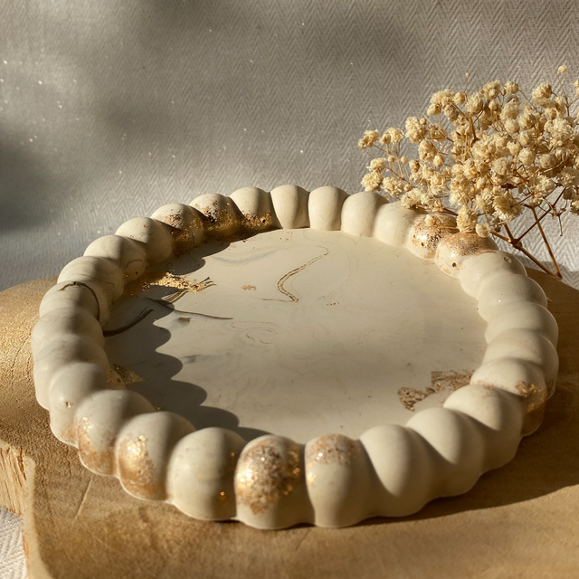  Sous-verre orné – L’écrin tout en rondeur