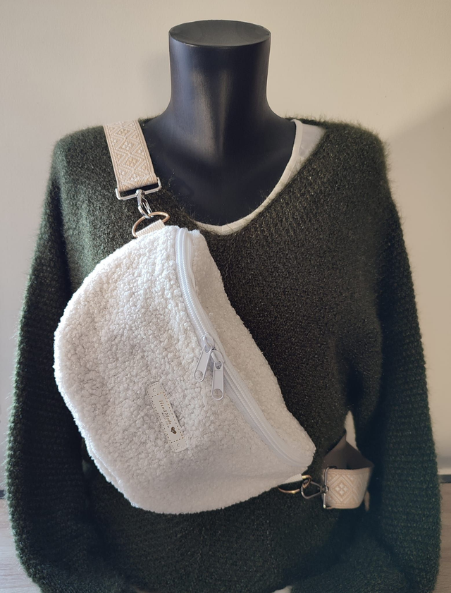 Sac Banane Douillet en Tissu Mouton Blanc