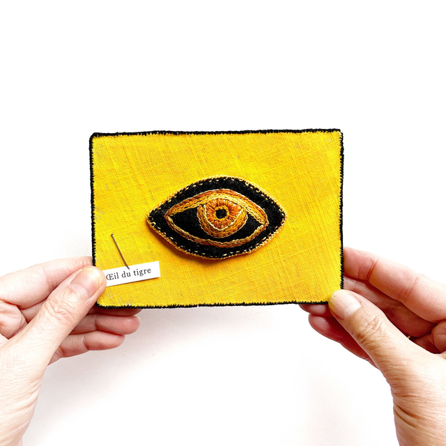 Œil brodé doré, talisman oeil – Pièce unique 