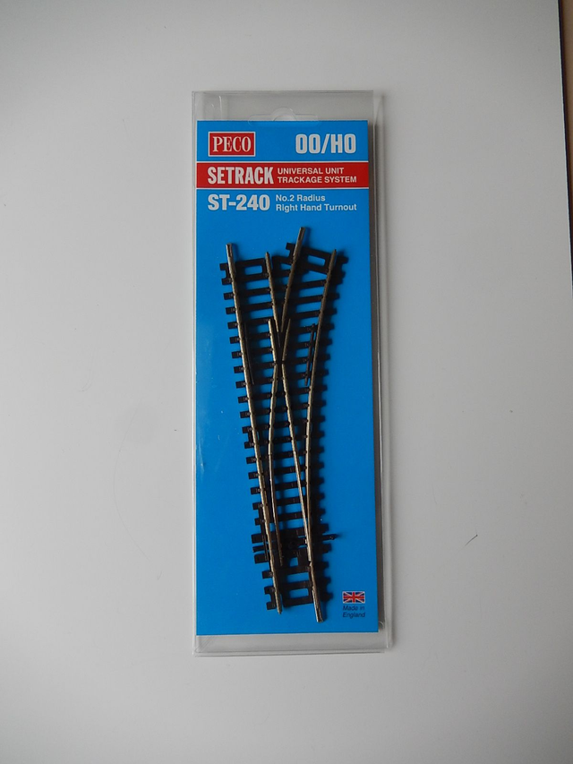 aiguillage court à droite No2 Peco ST-240 H0