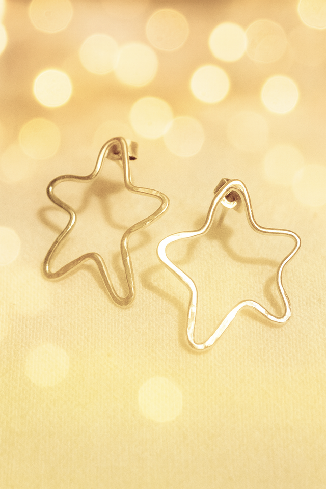 Starlight Twinkle: Silver Star Stud Earrings