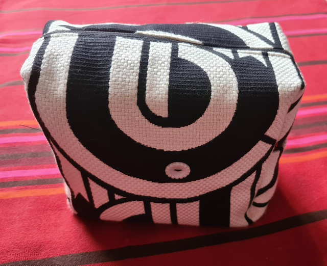 Black / White Geometric Toiletry Bag