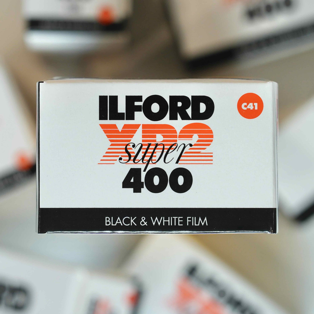 ILFORD XP 2 Super 400