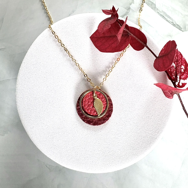 Collier ESSENTIEL Doré à l’Or Simili Bordeaux Rouge Rose