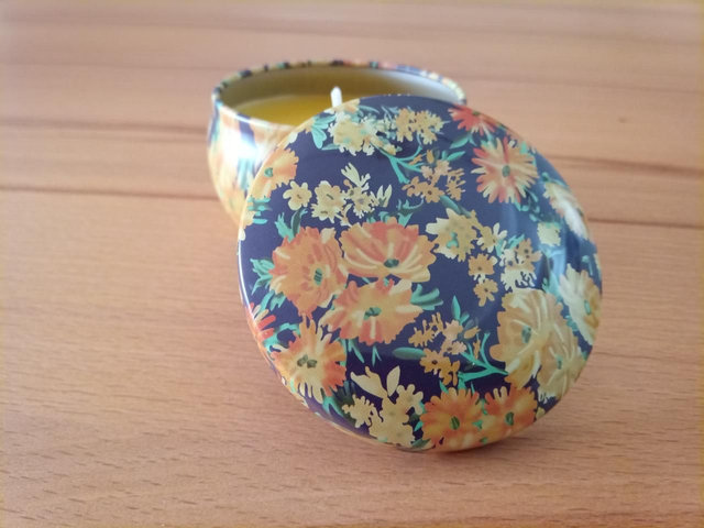 Kleine dekorative Blechdosenkerze, Design 8