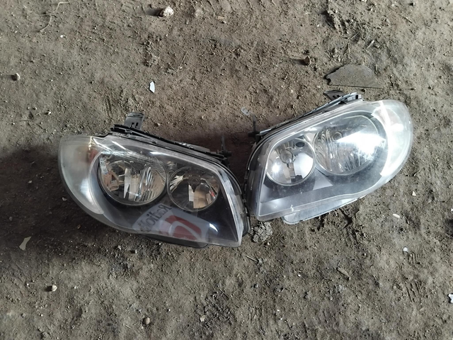 Paire de phares avant 