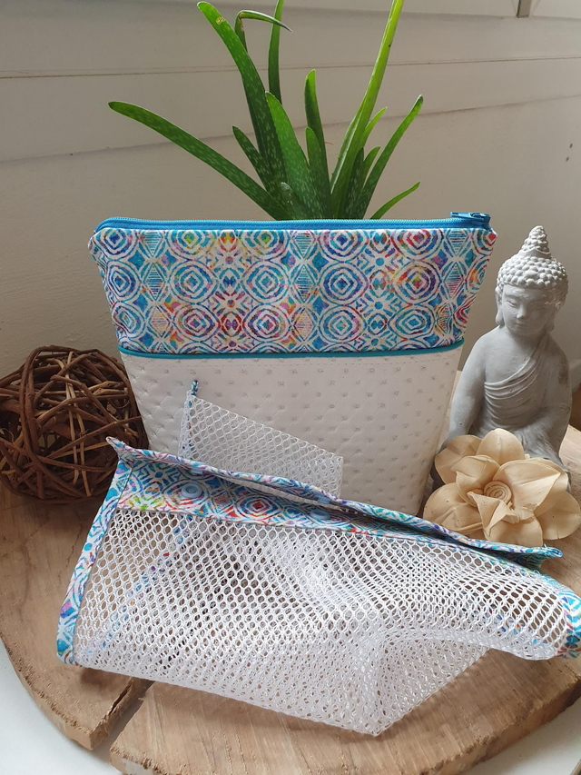 Trousse avec filet de lavage amovible