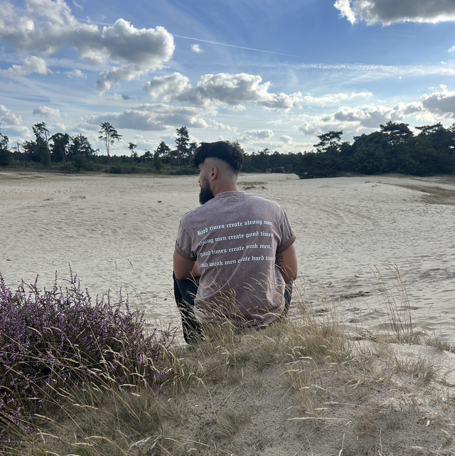 T-shirt “Strong men” size XL