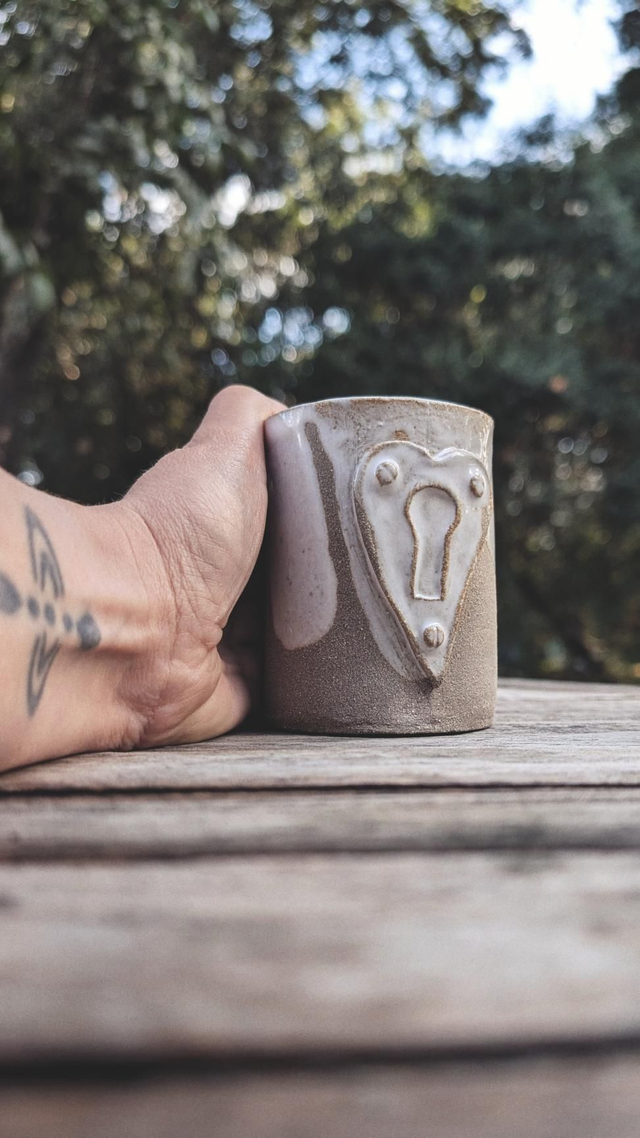 Tasse Cœur de Crète fait main en céramique - 25 cL - Ceramic Heart cappuccino cup