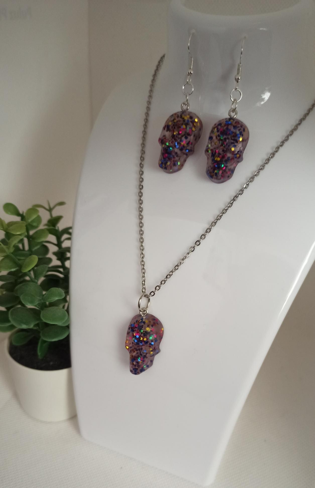 Parure boucle d&#039;oreille et pendentif SKULL multicolore 