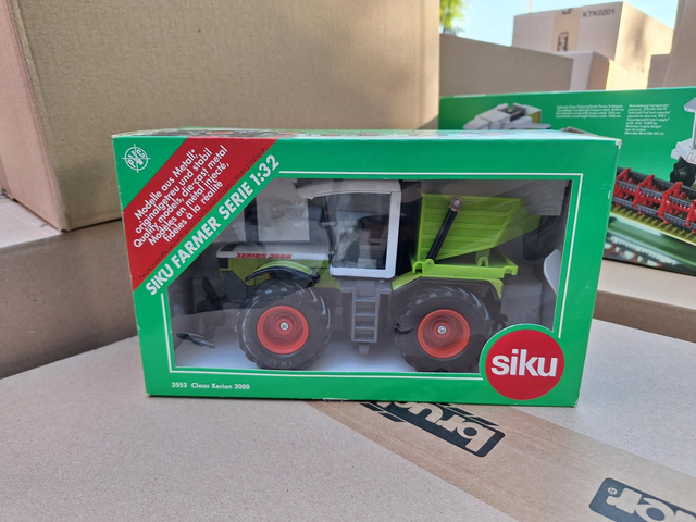 Siku 3553 Claas Xerion 3000
