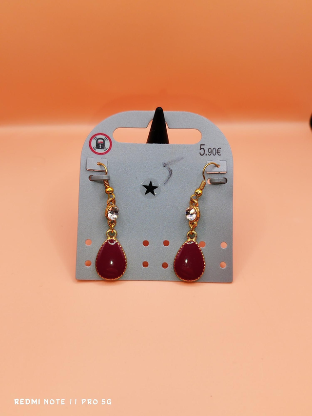 Boucles d&#039;Oreilles Pendantes Goutte Rouge Bordeaux et Strass