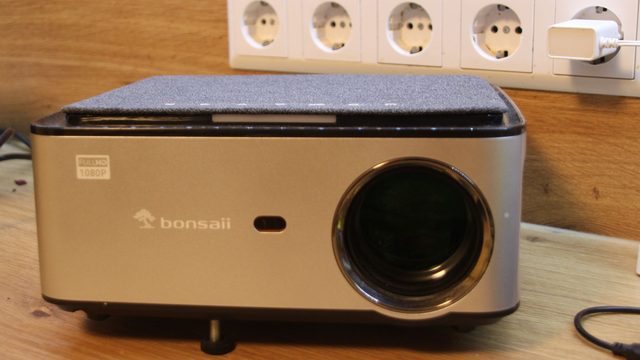 Vermietung Full-HD Beamer (1920x1080)