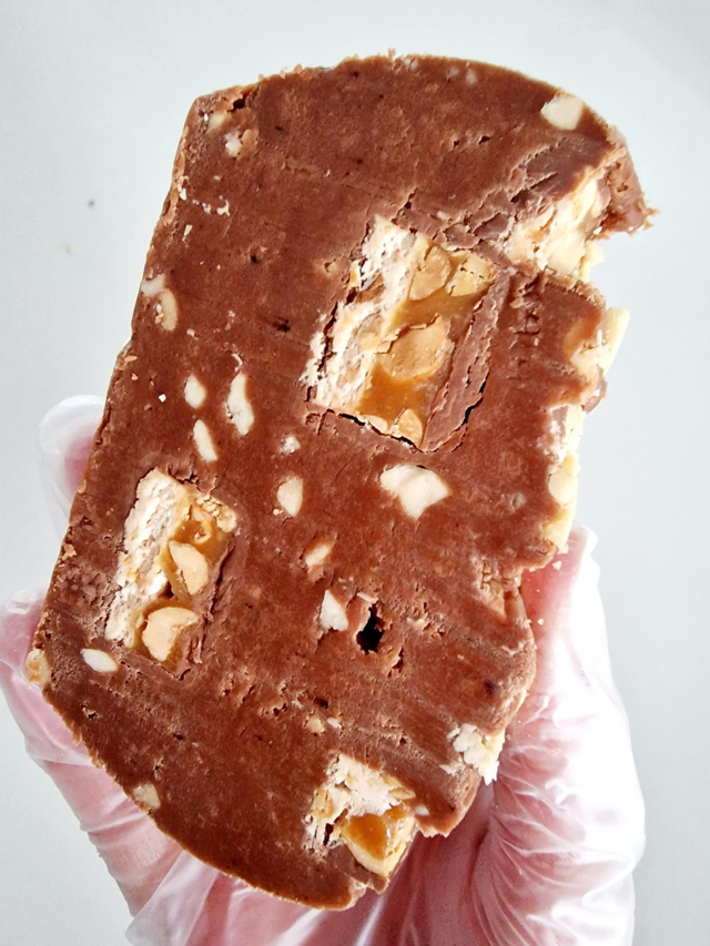 Salty Caramel Chocolate Fudge with Snickers