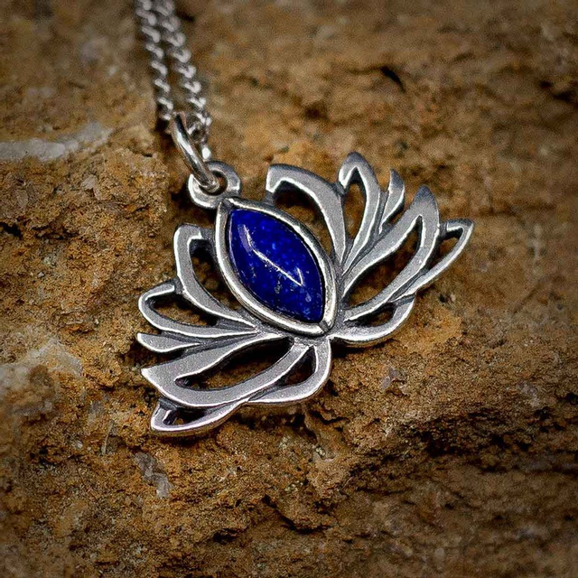 Pendentif Lapis Lazuli et fleur de lotus