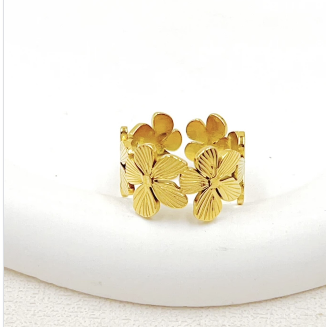 Bague florale doré 