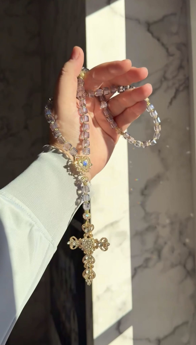 Chapelet Z É B É D É E