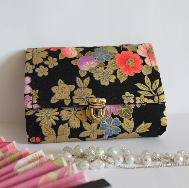 Portefeuille court Ă fermoir "Kanako" noir