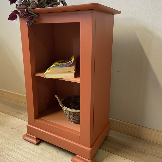 Meuble d’appoint terracotta