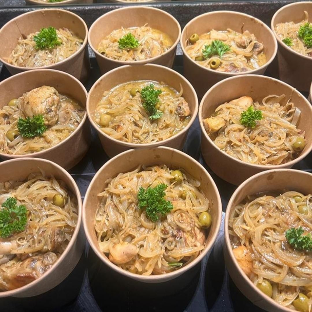  Yassa au poulet + riz