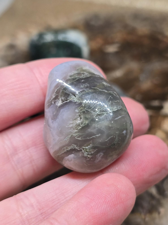 Agate mousse en pierre roulée