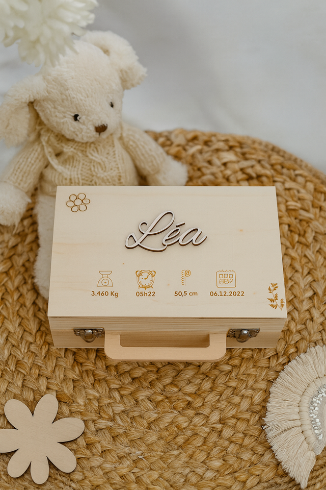 🌿 Coffret souvenir naissance personnalisé – Gravure bois