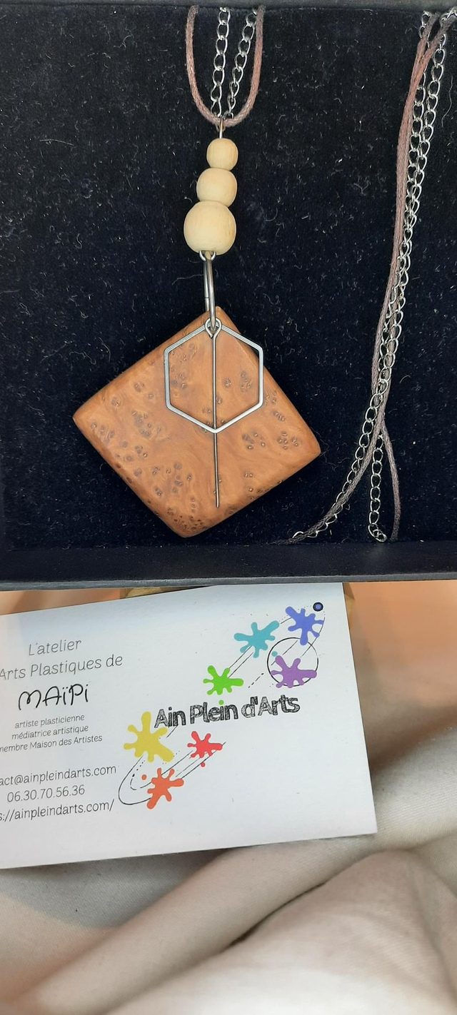 Collier sautoir loupe de marronnier carré 