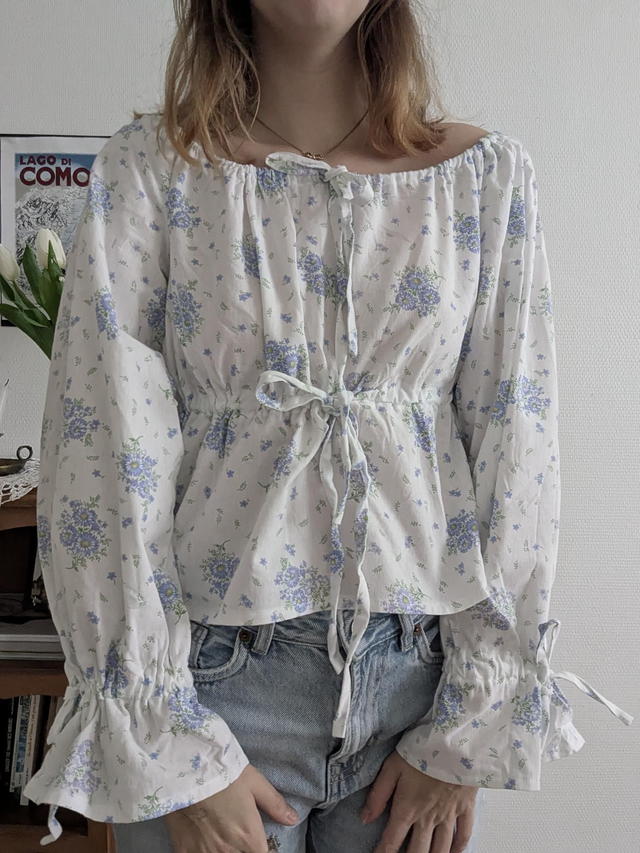Blouse à liens fleurie - taille XS / S 