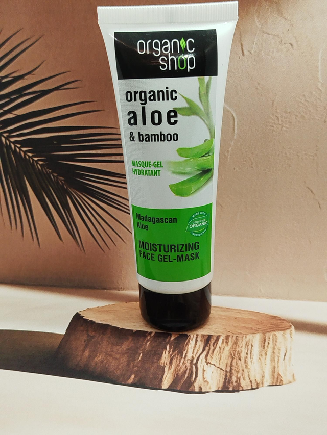 Organic Shop Masque facial nourrissant à l'aloès et au gel de bambou.