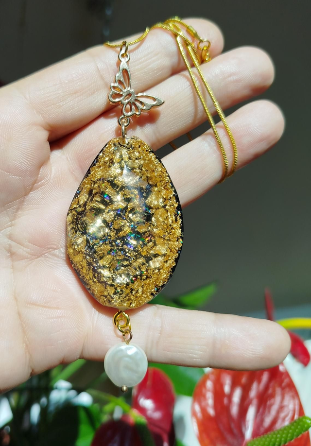 Lumière Dorée et touche nacrée 