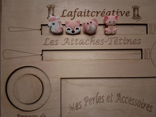 attache tétine personnalisée