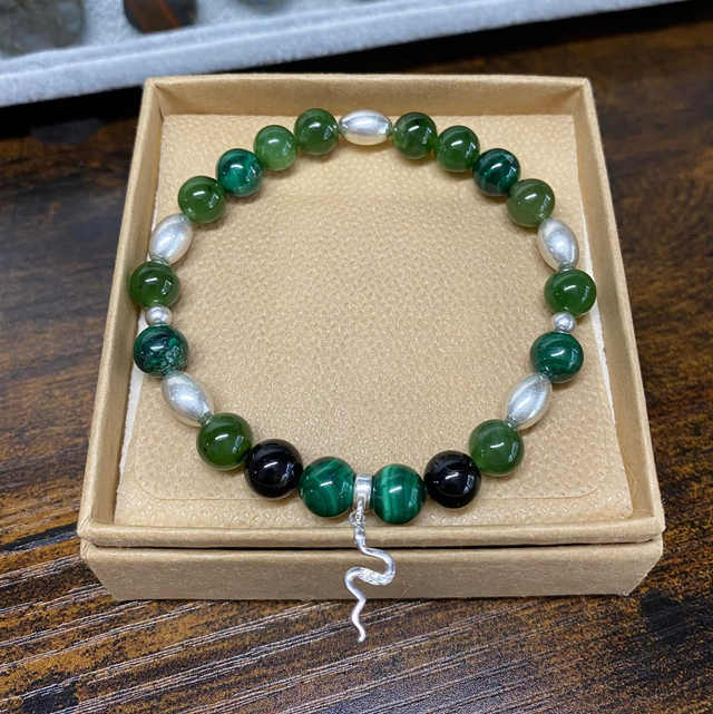 Bracelet Chakra du Cœur et Ancrage  Pour libérer ses émotions et pour les douleurs aussi … Apprêts en argent 925