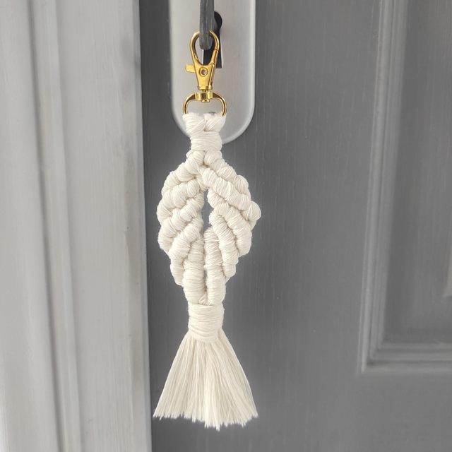 Porte clé macramé beige 