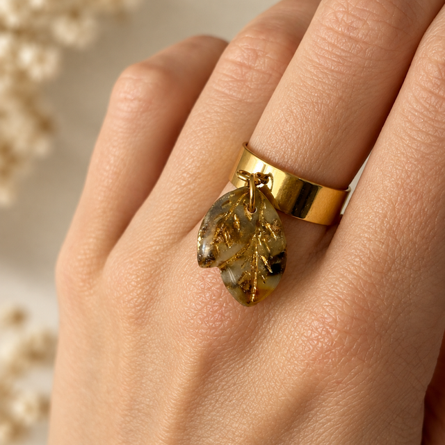 Bague pendante feuilles