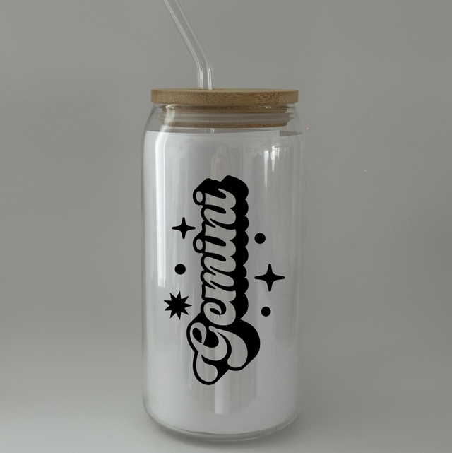 Sternzeichen Glas mit Bambusdeckel & Glasstrohhalm – handgemacht, Zodiac Design 