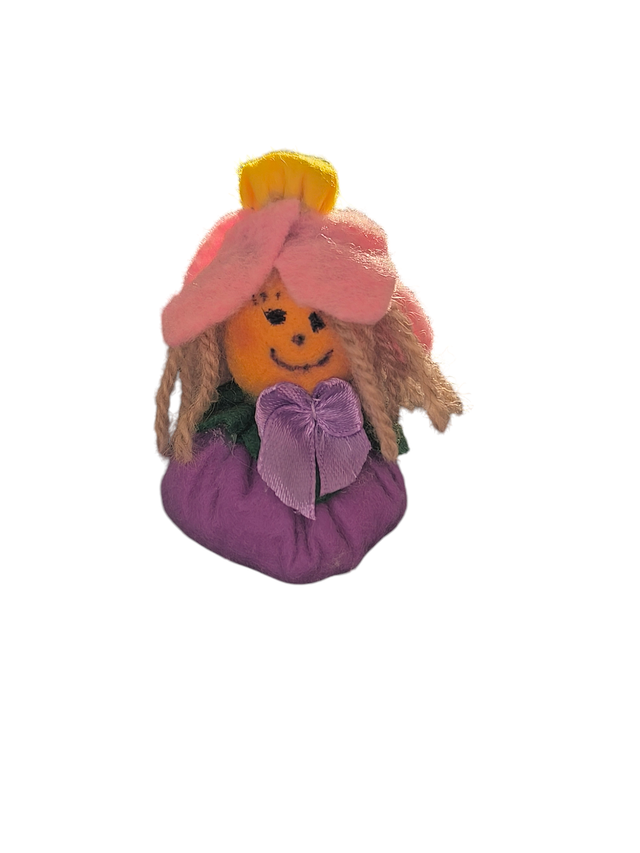 Poupée en feutrine (Petite)