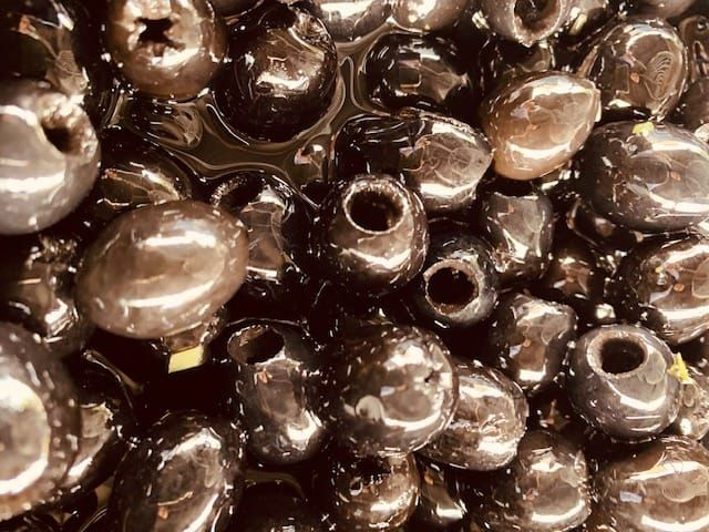 Zwarte olijven zonder pit gemarineerde 