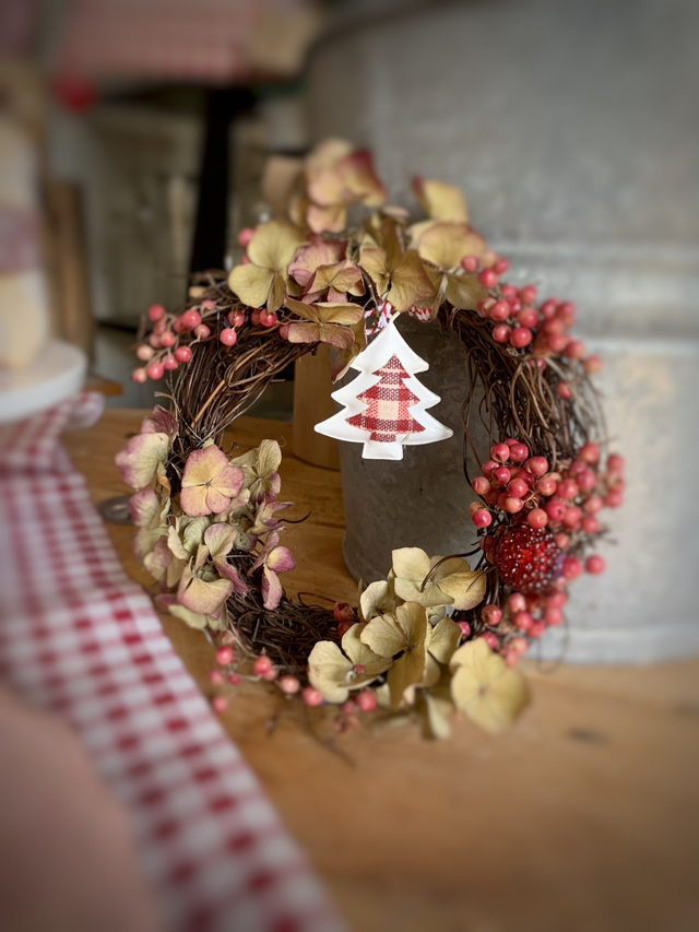 Petite couronne d’hiver à l’hortensia