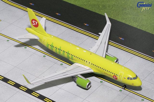 1/200 Airbus A320 S7 Airlines 
