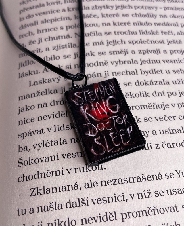 Náhrdelník mini knížka Doktor Spánek