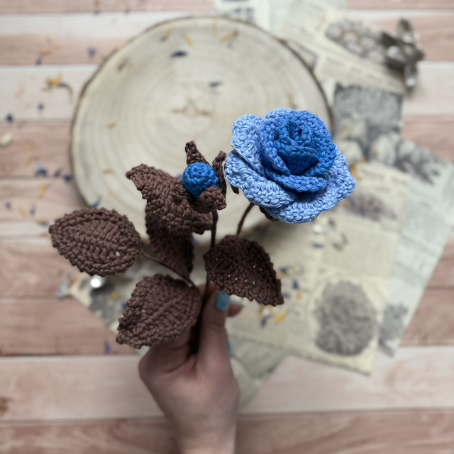 Rose dégradée et son feuillage (personnalisable pour créer votre bouquet)