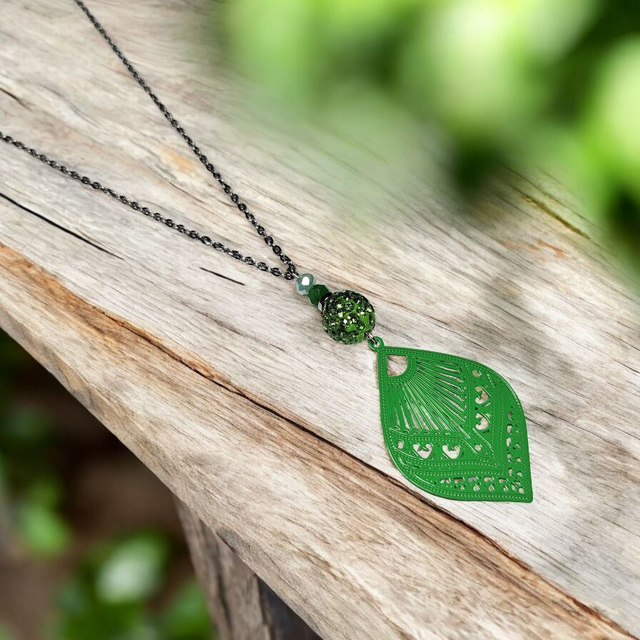 Collier acier inoxydable et cristal vert