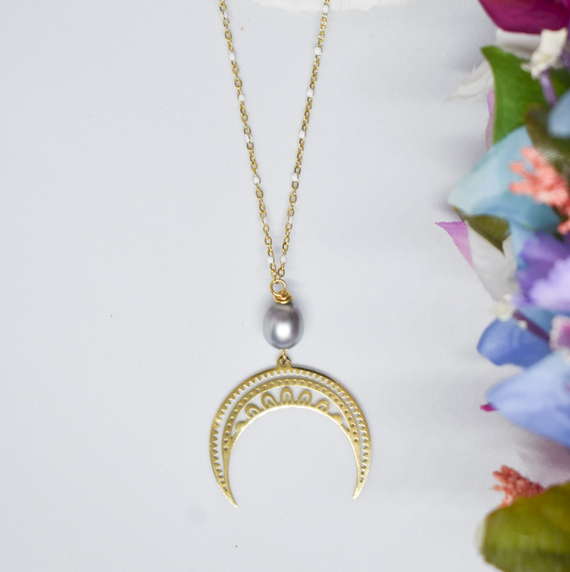 Collier Āva’e