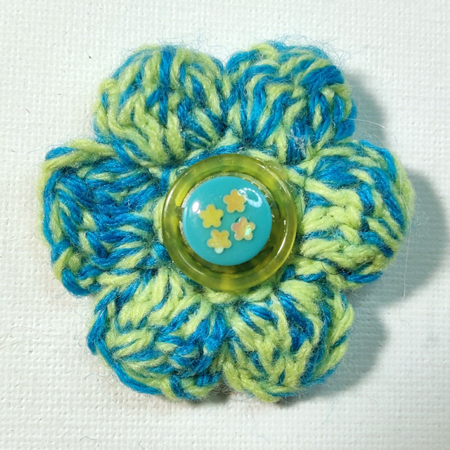 Barrette fleur simple bleu vert crochet bouton bleu vert pince crocodile