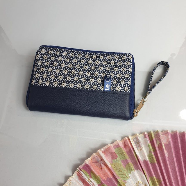 Portefeuille court zippé "Asanoha" simili cuir bleu marine